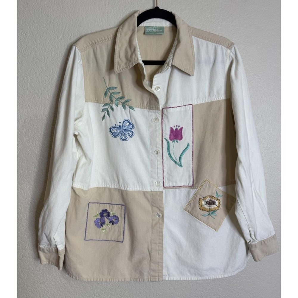 220 Hickory Womens L Button Up Shirt Cream Tan Embroidered Floral Butterfly